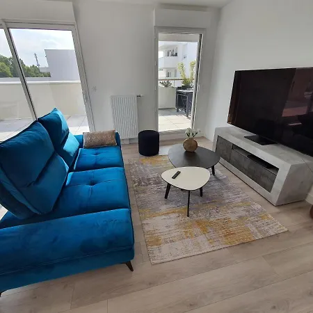 Viasilvadoma : Metro, Parking, Terrasse *